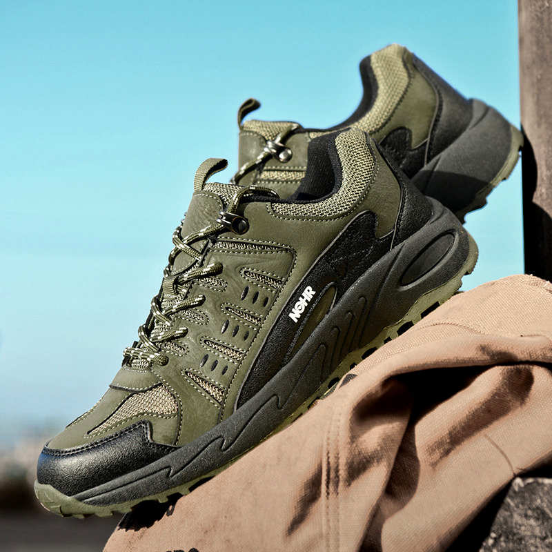 Zapatillas de deporte plateada - Luxury Lifestyle Outfit reseña y precio