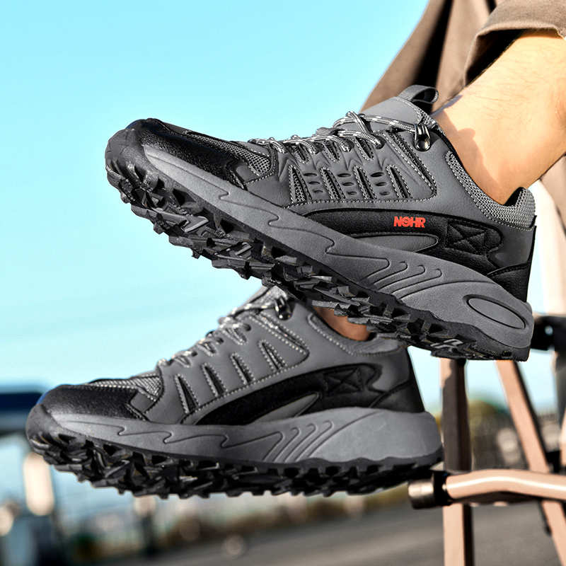 Zapatillas de deporte plateada - Luxury Lifestyle Outfit reseña y precio